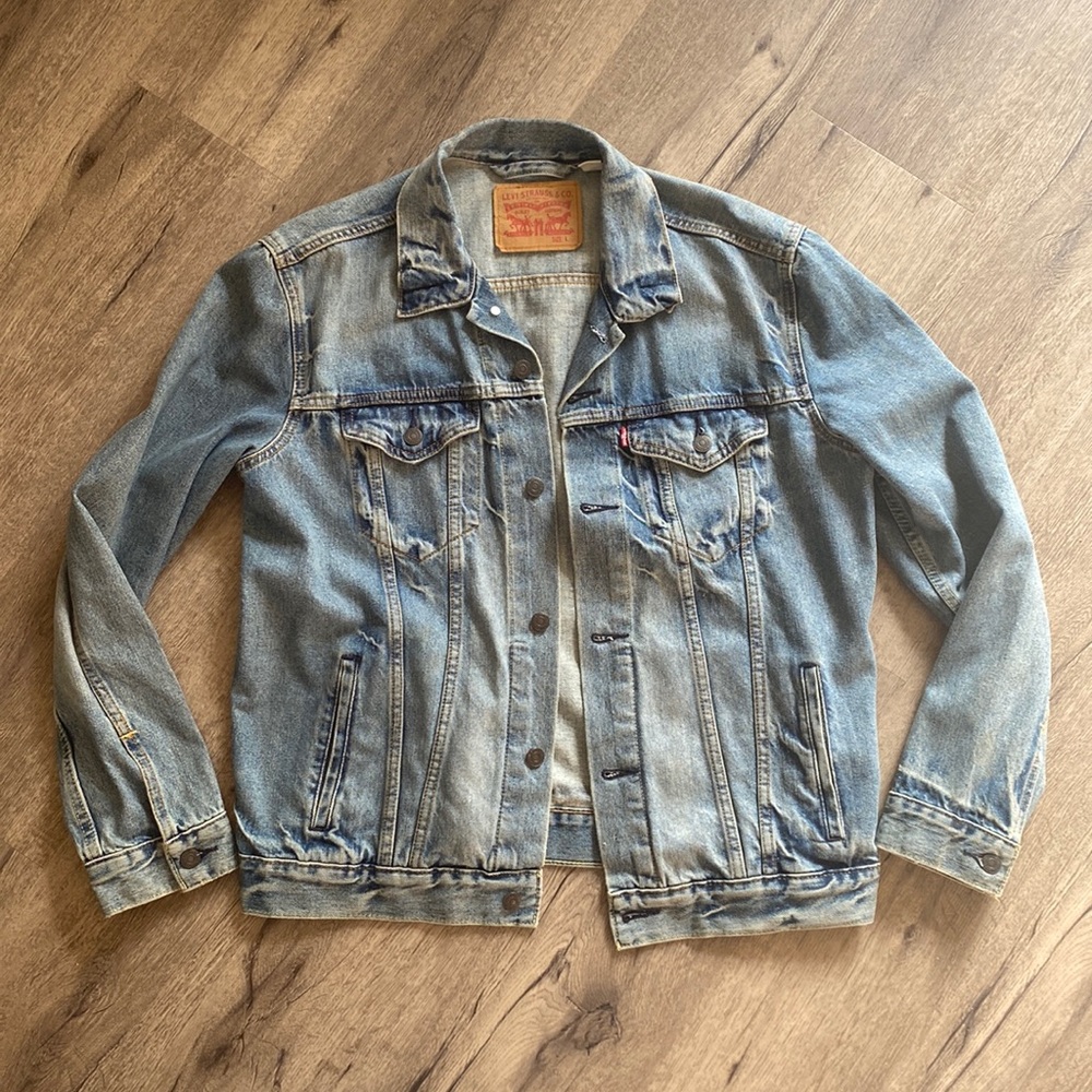 LEVIS TRUCKER JACKET - perfect condition size men L